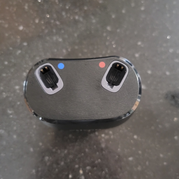 Oticon Desktop Hearing Aid Charger Model CC-1 - Picture 3 of 6